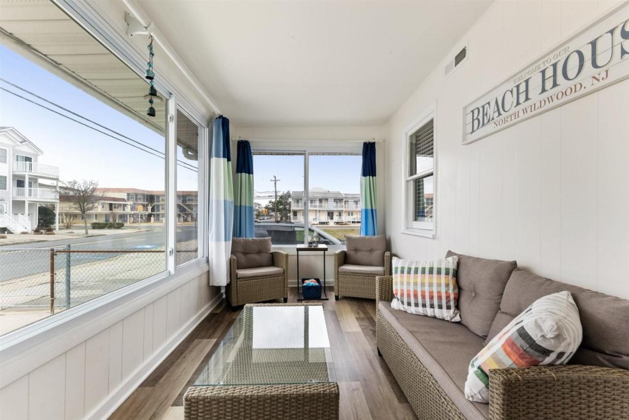 Newly Renovated 4 Bedroom Home Only 2 Blocks From The Beach! 와일드우드 외부 사진