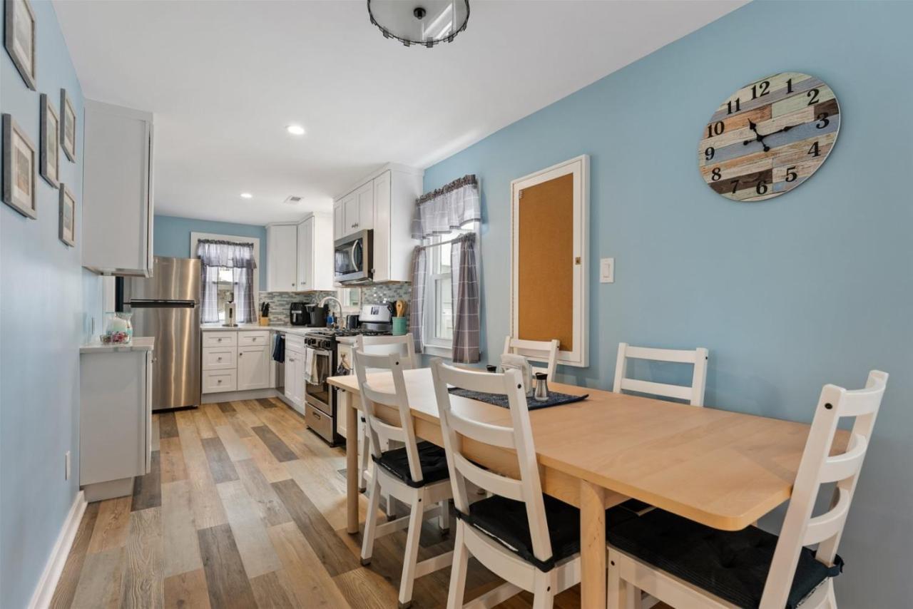 Newly Renovated 4 Bedroom Home Only 2 Blocks From The Beach! 와일드우드 외부 사진