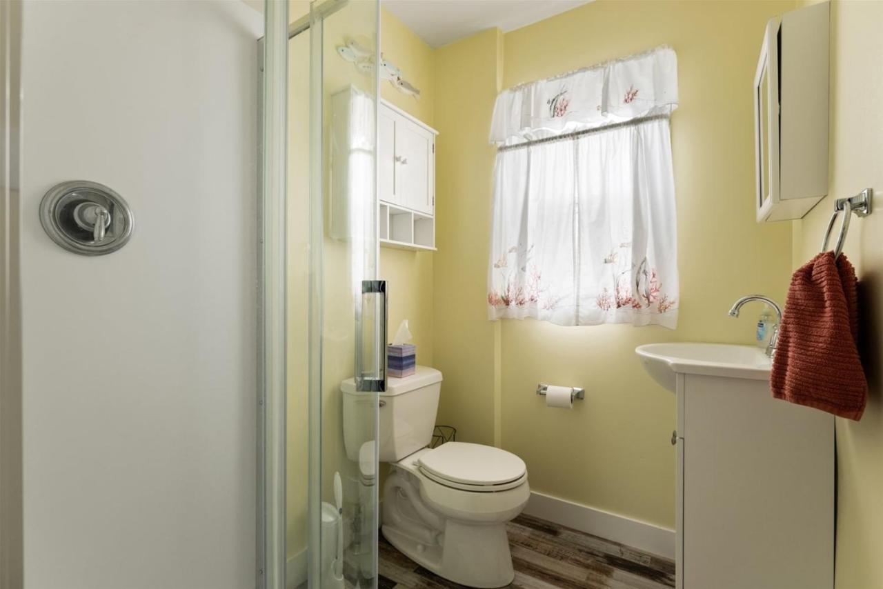 Newly Renovated 4 Bedroom Home Only 2 Blocks From The Beach! 와일드우드 외부 사진