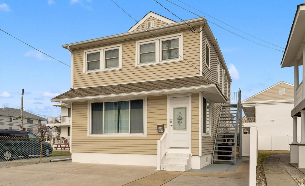 Newly Renovated 4 Bedroom Home Only 2 Blocks From The Beach! 와일드우드 외부 사진